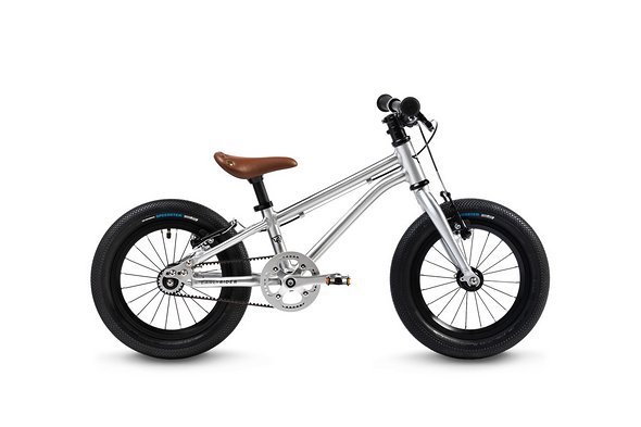 Das Early Rider Belter ist mit einem Riemen-Antrieb bestens für die Straße gerüstet und kommt in 14", ... Das Early Rider Belter ist mit einem Riemen-Antrieb bestens für die Straße gerüstet und kommt in 14", ...