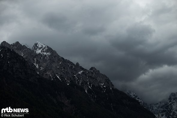 Am Morgen sah es stark nach Regen aus, glücklicherweise blieb es allen Beteiligten jedoch erspart und das Rennen fand im Trockenen statt Am Morgen sah es stark nach Regen aus, glücklicherweise blieb es allen Beteiligten jedoch erspart und das Rennen fand im Trockenen statt