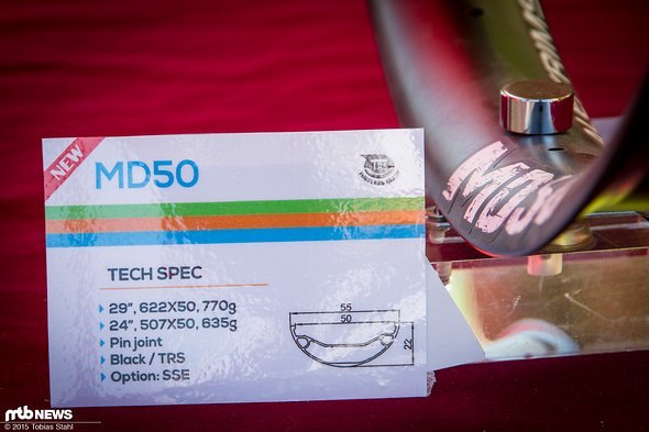 Die MD50 soll in 29" 770 g wiegen und in 27,5" 635 g. Die Angabe von 24" auf dem Datenblatt ist ein Tippfehler. Die MD50 soll in 29" 770 g wiegen und in 27,5" 635 g. Die Angabe von 24" auf dem Datenblatt ist ein Tippfehler.