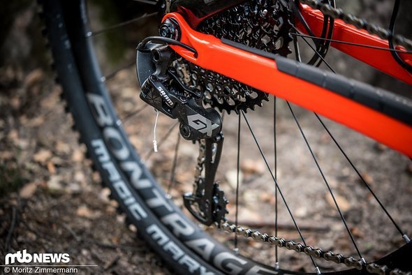 Wie an allen anderen Bikes in unserem Vergleichstest findet man auch am Trek Slash die beliebte SRAM Eagle-Schaltung Wie an allen anderen Bikes in unserem Vergleichstest findet man auch am Trek Slash die beliebte SRAM Eagle-Schaltung