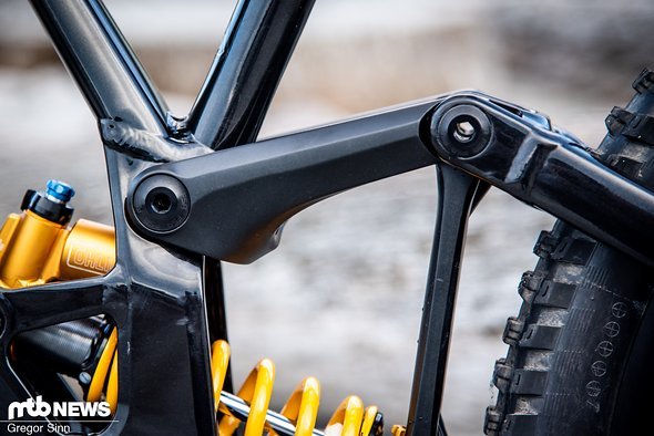 Ein Grund dafür, so viel mehr Anti-Squad zu verbauen, war, dass die Geometrie des Bikes in steilen Sektionen bewahrt werden sollte Ein Grund dafür, so viel mehr Anti-Squad zu verbauen, war, dass die Geometrie des Bikes in steilen Sektionen bewahrt werden sollte