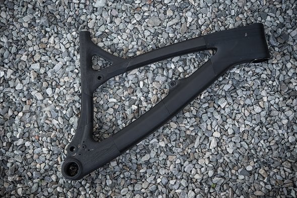 Schneller Prototyp, um die Rahmenform dreidimensional zu bewerten Schneller Prototyp, um die Rahmenform dreidimensional zu bewerten