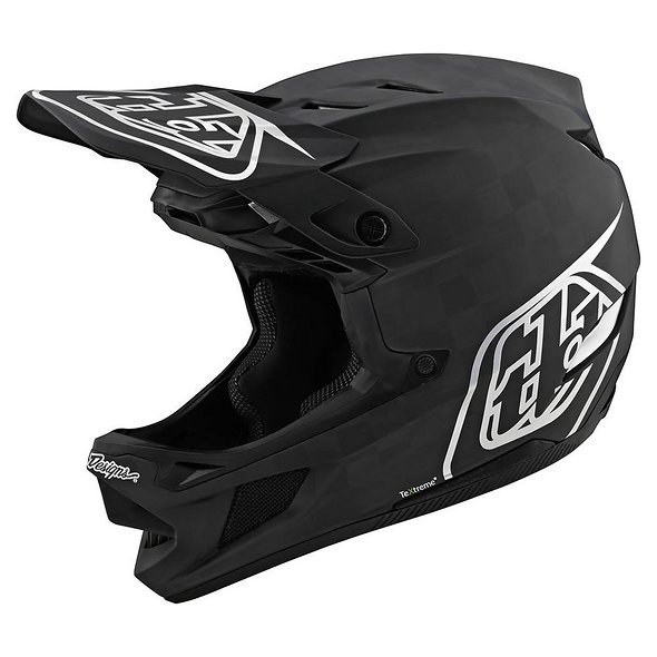 Der Troy Lee Designs D4 (hier als Carbon-Modell) erinnert optisch noch an seinen Vorgänger, ist aber um einiges kantiger geworden Der Troy Lee Designs D4 (hier als Carbon-Modell) erinnert optisch noch an seinen Vorgänger, ist aber um einiges kantiger geworden
