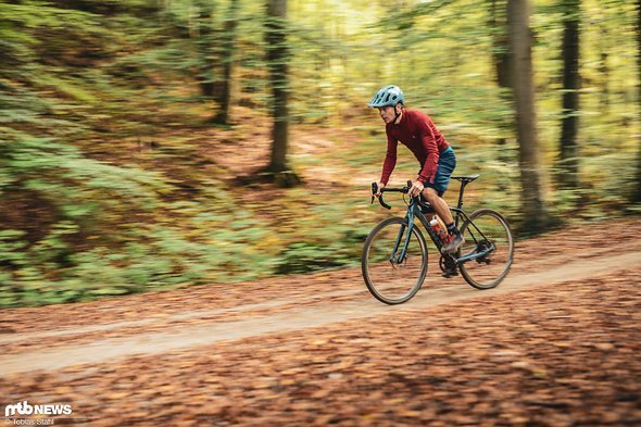 Der Schwerpunkt ist viel weiter über dem Vorderrad als beim MTB Der Schwerpunkt ist viel weiter über dem Vorderrad als beim MTB