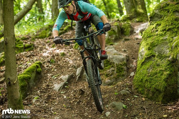 Steile Zwischenstücke, an denen man nicht schnell in den Pedal-Modus wechseln kann, sind nicht die Paradedisziplin der Lyrik... Steile Zwischenstücke, an denen man nicht schnell in den Pedal-Modus wechseln kann, sind nicht die Paradedisziplin der Lyrik...