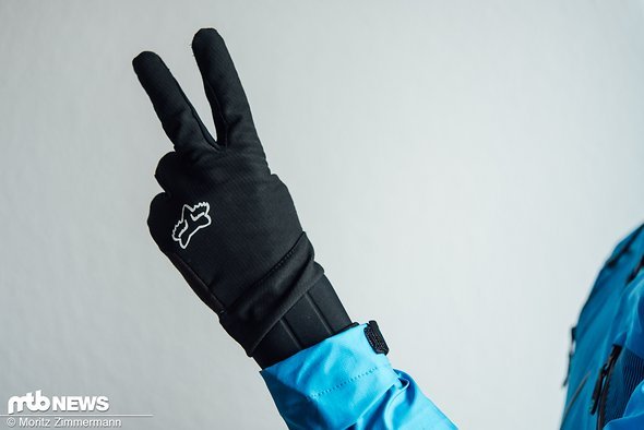 Die Fox Attack Pro Fire-Handschuhe nehmen kalten Herbst- und Wintertagen den Schrecken Die Fox Attack Pro Fire-Handschuhe nehmen kalten Herbst- und Wintertagen den Schrecken