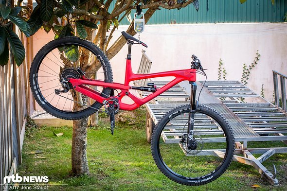 YT Capra CF PRO YT Capra CF PRO