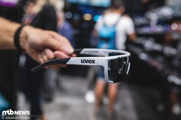 ... soll die Brille in der Outdoor-Version nicht nur für Sportler, sondern in der Urban-Version auch im Alltag eine gute Figur machen ... soll die Brille in der Outdoor-Version nicht nur für Sportler, sondern in der Urban-Version auch im Alltag eine gute Figur machen