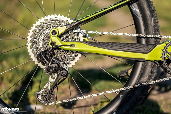 1x12 ist mittlerweile der Standard - bei Merida wird eine fast komplette SRAM X01 Eagle-Schaltung montiert. 1x12 ist mittlerweile der Standard - bei Merida wird eine fast komplette SRAM X01 Eagle-Schaltung montiert.