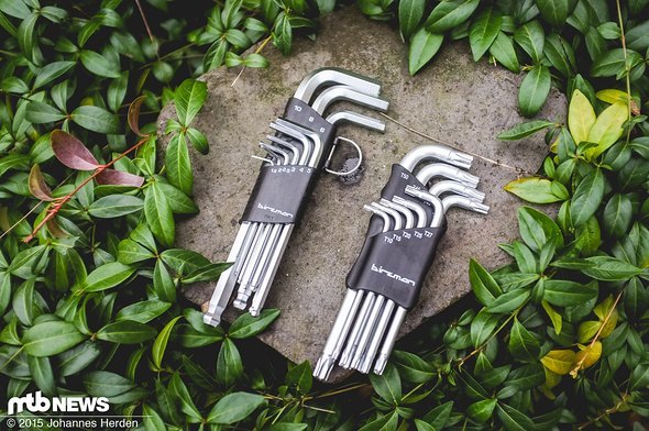Schluss mit nur einem Torx Schluss mit nur einem Torx