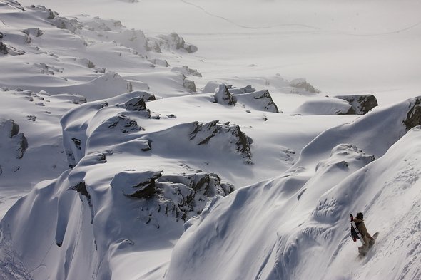 2010, Mayrhofen. In der Off Season entdeckte ich Backcountry Snowboarden als Ausgleich für den Winter. 2010, Mayrhofen. In der Off Season entdeckte ich Backcountry Snowboarden als Ausgleich für den Winter.