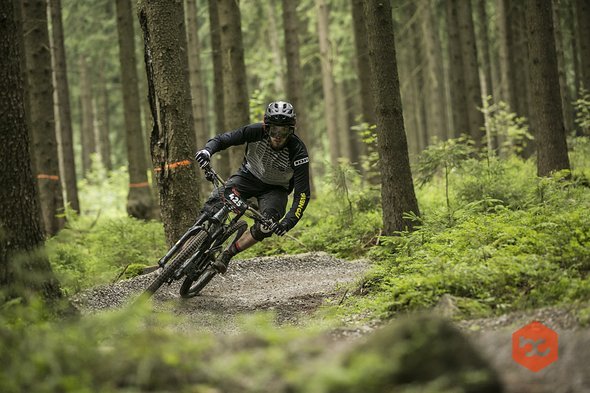 Gregor in Breitenbrunn nicht so sehr in Gefahr: Unser EDC-Streckentester fuhr locker in die Top 20. Gregor in Breitenbrunn nicht so sehr in Gefahr: Unser EDC-Streckentester fuhr locker in die Top 20.