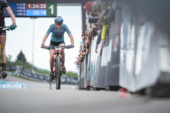 1 Lap to go, ich bin überglücklich, das Rennen mit der regulären Rundenzahl beenden zu dürfen, auch wenn das vielleicht nicht so aussieht 1 Lap to go, ich bin überglücklich, das Rennen mit der regulären Rundenzahl beenden zu dürfen, auch wenn das vielleicht nicht so aussieht