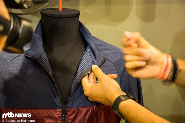 Die Jacke basiert auf einer atmungsaktiven inneren Schicht und einer äußeren Schicht aus Polartec Alpha Direct Material ... Die Jacke basiert auf einer atmungsaktiven inneren Schicht und einer äußeren Schicht aus Polartec Alpha Direct Material ...