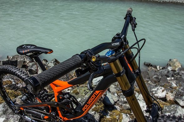 Das Komplettbike kommt mit Kore Cockpit Das Komplettbike kommt mit Kore Cockpit