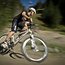 Matthias Schmid von BMC lässt sich die Gelegenheit nicht nehmen und dreht auf dem Pumptrack einige schnelle Runden.
