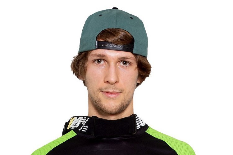 Max fährt bereits seit zwei Jahren für Cube und konnte in der Zeit zwei deutsche Meister-Titel, eine Bronze-Medaille bei der Junioren-WM und eine Top 15 Platzierung im World Cup erreichen Max fährt bereits seit zwei Jahren für Cube und konnte in der Zeit zwei deutsche Meister-Titel, eine Bronze-Medaille bei der Junioren-WM und eine Top 15 Platzierung im World Cup erreichen