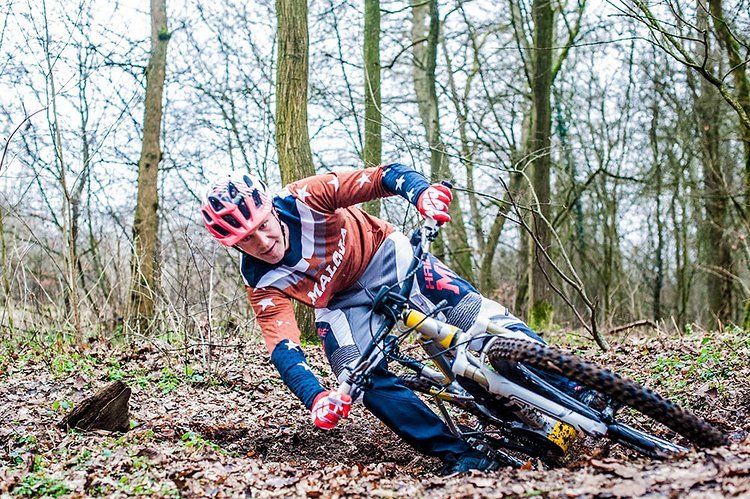 GuidoTschugg lässt es zukünftig mächtig auf den eBikes von Haibike krachen GuidoTschugg lässt es zukünftig mächtig auf den eBikes von Haibike krachen