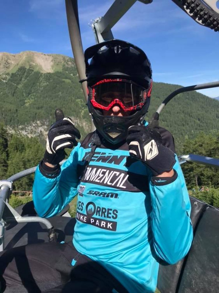 Erfreuliche Nachrichten von Anne-Caroline Chausson: Via Facebook hat die Französin verkündet, dass sie wieder auf dem Mountainbike unterwegs ist Erfreuliche Nachrichten von Anne-Caroline Chausson: Via Facebook hat die Französin verkündet, dass sie wieder auf dem Mountainbike unterwegs ist
