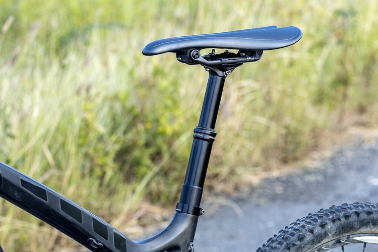 Die Bikeyoke Divine SL bietet 80 mm stufenlosen Verstellbereich bei einer Gesamtlänge von 400 mm Die Bikeyoke Divine SL bietet 80 mm stufenlosen Verstellbereich bei einer Gesamtlänge von 400 mm