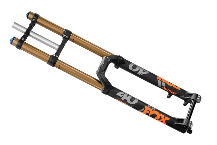 Die Fox 40 steht nun auch auf großen Rädern und bekommt analog zur 36 die neue GRIP2-Dämpfung verpasst. Die Fox 40 steht nun auch auf großen Rädern und bekommt analog zur 36 die neue GRIP2-Dämpfung verpasst.