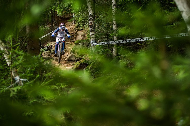 Die technische Steinpiste in Spicak ist ein absoluter Klassiker und wird auch 2020 wieder Teil des verkleinerten iXS EDC sein. Die technische Steinpiste in Spicak ist ein absoluter Klassiker und wird auch 2020 wieder Teil des verkleinerten iXS EDC sein.