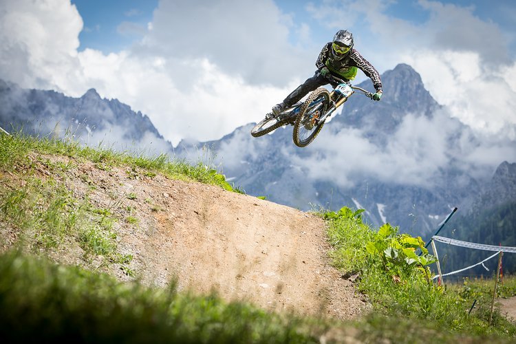 Mit der Gravity Card 2019 erlangt man während einer Saison Zugang zu 20 verschiedenen Bikeparks Mit der Gravity Card 2019 erlangt man während einer Saison Zugang zu 20 verschiedenen Bikeparks