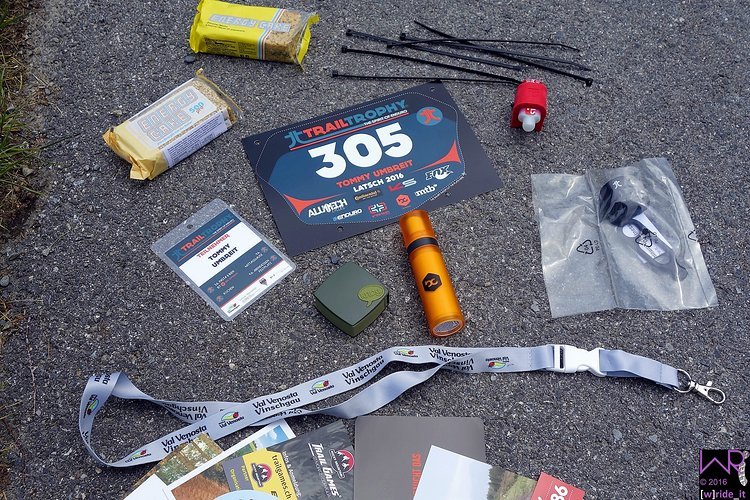 Starterpaket bestehend aus Energie, Flickzeug von Knog, Sonnencreme von bike-components und geilem Trailtrophy Rückstrahler aka Düsentrieb Hinterbau :-) Starterpaket bestehend aus Energie, Flickzeug von Knog, Sonnencreme von bike-components und geilem Trailtrophy Rückstrahler aka Düsentrieb Hinterbau :-)