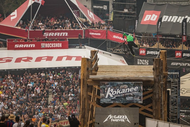 Der Red Bull Joyride ist jedes Jahr ein absolutes Highlight für alle Slopestyle-Fans Der Red Bull Joyride ist jedes Jahr ein absolutes Highlight für alle Slopestyle-Fans