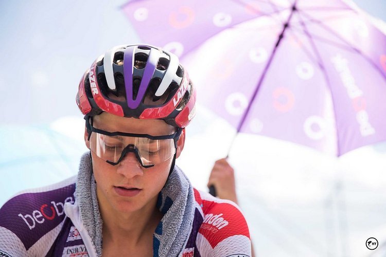 Das war nicht der Tag des Mathieu van der Poel: Die gesamte Saison dominierte er nach Belieben, im wichtigsten Rennen des Jahres hatte er dann schlechte Beine. Das war nicht der Tag des Mathieu van der Poel: Die gesamte Saison dominierte er nach Belieben, im wichtigsten Rennen des Jahres hatte er dann schlechte Beine.