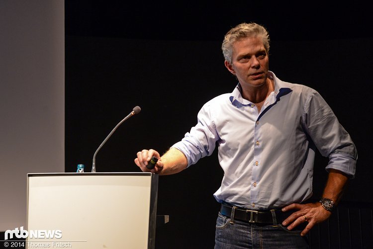 Der CEO von MIPS, Johan Thiel, auf der Eurobike 2014 Der CEO von MIPS, Johan Thiel, auf der Eurobike 2014