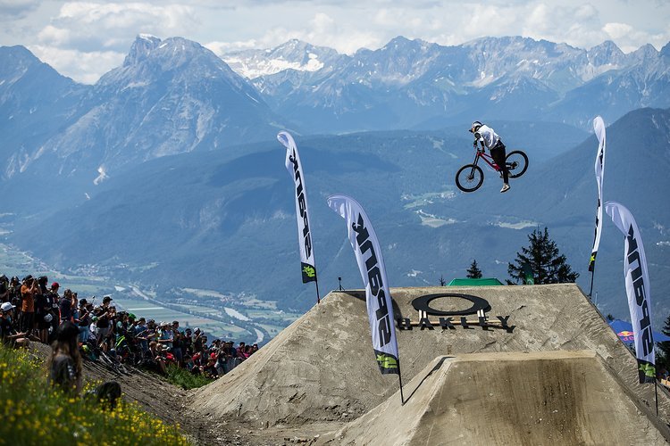 Der Veranstalter übertreibt nicht, wenn er von einer grandiosen Aussicht beim Whip Off in Innsbruck redet Der Veranstalter übertreibt nicht, wenn er von einer grandiosen Aussicht beim Whip Off in Innsbruck redet