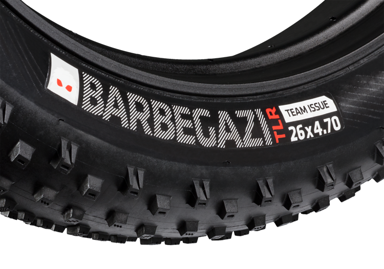 Der Bontrager Barbegazi Reifen misst 26 x 4,7" und ist das neue Angebot von Bontrager für leichte Fatbikes Der Bontrager Barbegazi Reifen misst 26 x 4,7" und ist das neue Angebot von Bontrager für leichte Fatbikes