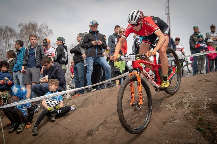 Technische Probleme bei der Weltmeisterin Jolanda Neff machten beim ersten Rennen des Proffix Swiss Bike Cup den Weg frei für Alessandra Keller zum ersten Saisonsieg Technische Probleme bei der Weltmeisterin Jolanda Neff machten beim ersten Rennen des Proffix Swiss Bike Cup den Weg frei für Alessandra Keller zum ersten Saisonsieg
