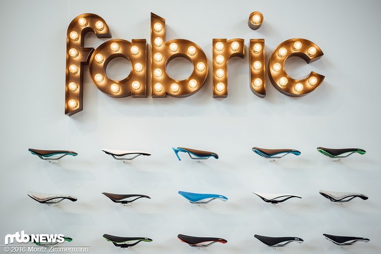 Farbenfroh ging es am Stand von fabric zu Farbenfroh ging es am Stand von fabric zu