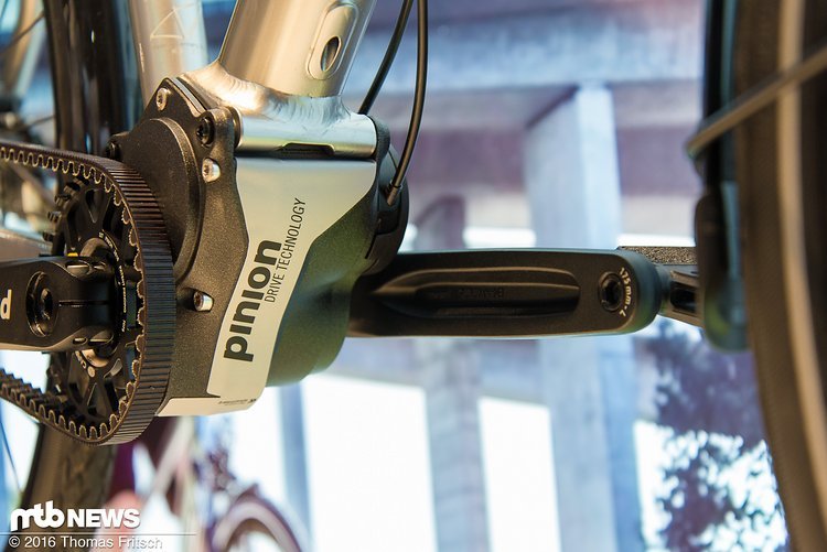 Pinion-Getriebe kombiniert mit dem Gates CarbonDrive soll selbst widrigsten Bedingungen standhalten. Pinion-Getriebe kombiniert mit dem Gates CarbonDrive soll selbst widrigsten Bedingungen standhalten.