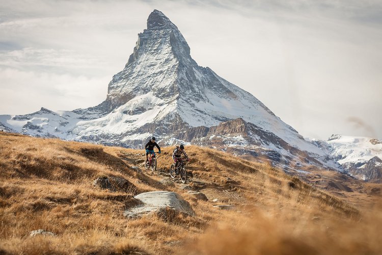 Zermatt beeindruckt nicht nur mit dem Matterhorn sondern auch mit abwechslungsreichen Trails Zermatt beeindruckt nicht nur mit dem Matterhorn sondern auch mit abwechslungsreichen Trails