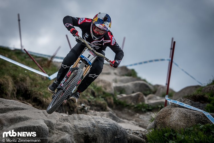 Letztes Jahr musste sich Aaron Gwin aufgrund eines Sturzes dem Südafrikaner Greg Minnaar geschlagen geben Letztes Jahr musste sich Aaron Gwin aufgrund eines Sturzes dem Südafrikaner Greg Minnaar geschlagen geben