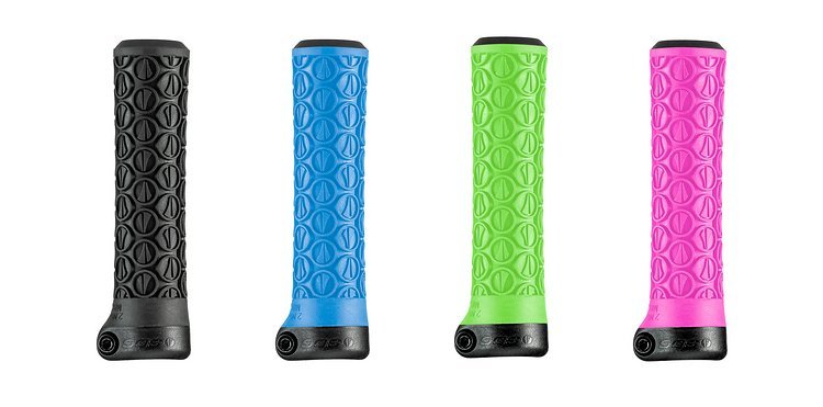 Die neuen Slater Jr-Griffe haben einen Außendurchmesser 25 mm bis 26 mm und sind in vier Farben erhältlich. Die neuen Slater Jr-Griffe haben einen Außendurchmesser 25 mm bis 26 mm und sind in vier Farben erhältlich.