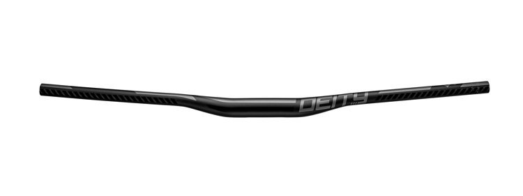 Der Ridgeline-Lenker ist zwar aus Aluminium gefertigt, soll seinen Carbon-Brüdern in Sachen Performance aber in nichts nachstehen und die gleichen Fahreigenschaften aufweisen. Der Ridgeline-Lenker ist zwar aus Aluminium gefertigt, soll seinen Carbon-Brüdern in Sachen Performance aber in nichts nachstehen und die gleichen Fahreigenschaften aufweisen.