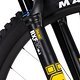 ... oder der Öhlins-Option mit aktualisierter RXF36, verbesserter Luftfeder und überarbeiteten TTX18-Dämpferkartusche.
