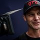 Der Norco-Sportdirektor hätte wohl auch kaum damit gerechnet, dass er nach seinem emotionalen Karriere-Ende bei einem Downhill-Rennen so schnell wieder Pipi in den Augen haben würde