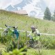 Curtis Keen überholt Lukas Anrig der ohne Schaltwerk den Uphill bewältigen musste.