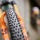 Maxxis legt den Forekaster neu auf und präsentiert ihn als Allround-Reifen für Down-Country-Bikes