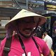 Muschi: Einer der Menschen, die sich auf der Eurobike wirklich einen dieser China-Hüte andrehen ließen