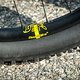 Das spezielle Profil der 28 mm breiten Spank Spike 33 Race-Felgen sorgt dafür, dass die Reifen besonders sicher sitzen