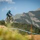 Emilie Siegenthaler fliegt durch die hohe Luft Andorras