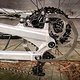 Hier gibt es Nachholbedarf: Der Hinterbau des 650b Testrades ist ein wenig zu weich für die stärker flexenden Laufräder. Hier soll es in der Serie mehr Steifigkeit geben.