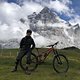 ... „Ey Leo, mach mal ein Bild von mir mit Bike und diesem fetten Berg (das Wetterhorn) im Hintergrund!“