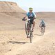 300 israelische Mountainbiker stehen an der Startlinie des Samarathon.